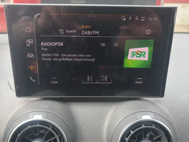 Audi Q2 view 11