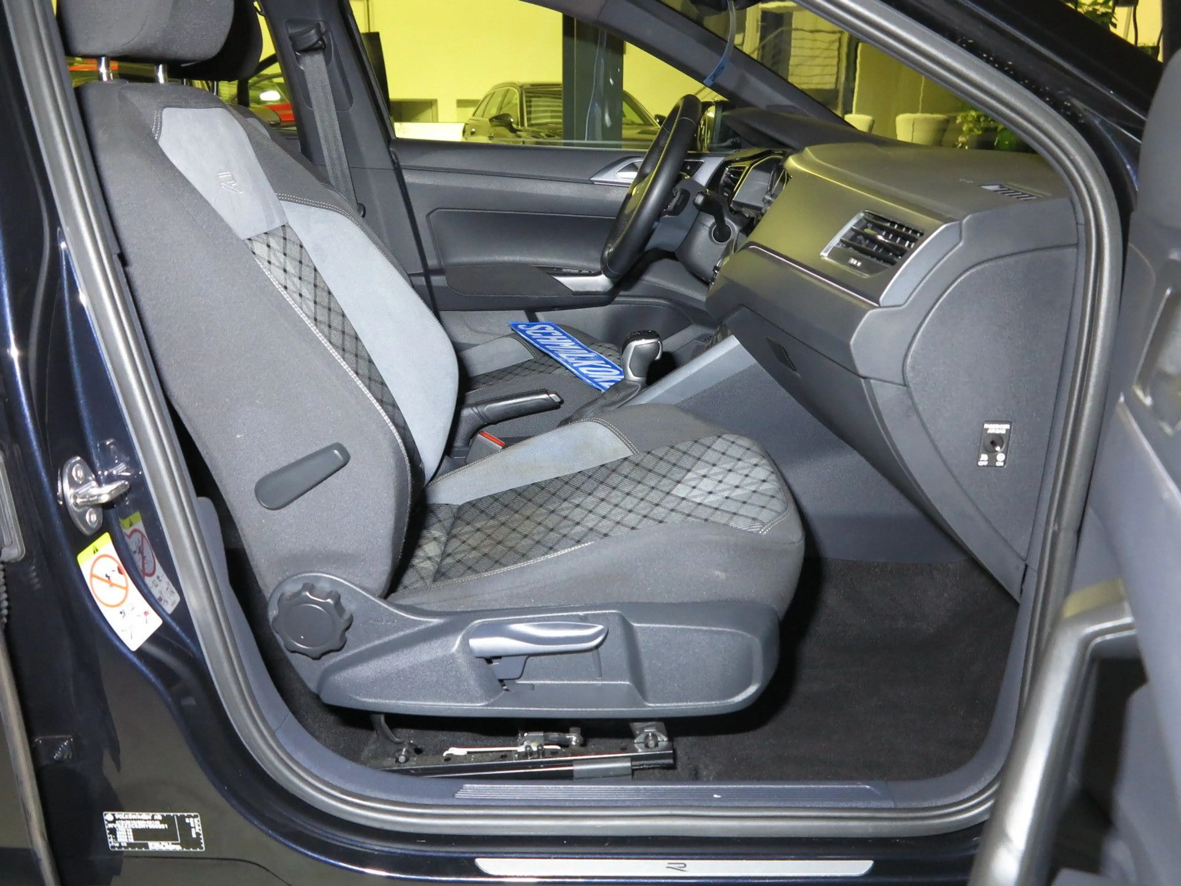 Volkswagen Taigo 1.5 TSI OPF DSG7 R-Line AHK Navi ACC DAB — photo 11