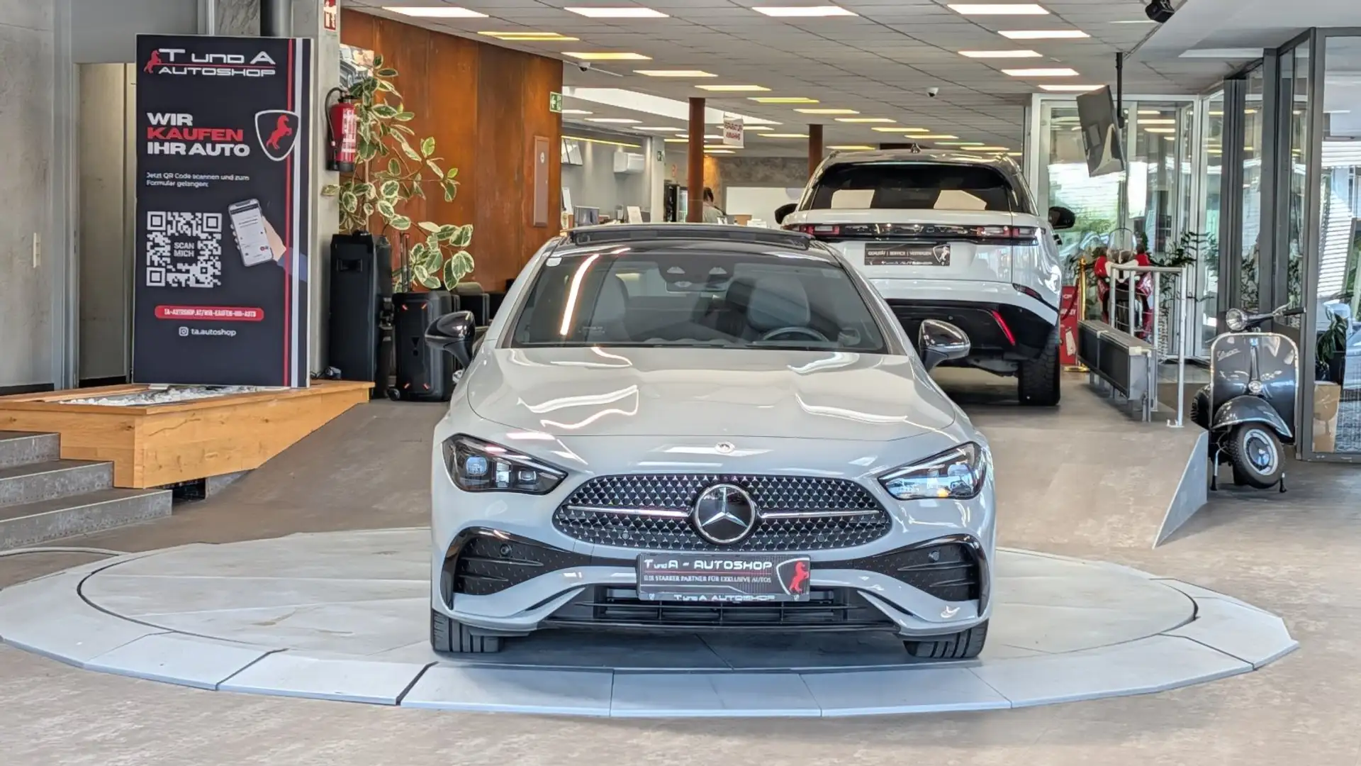 Mercedes-Benz CLE 300 Coupe 4Matic AMG-Paket Aut. *Head-up*Pano*360°* Grau - 2