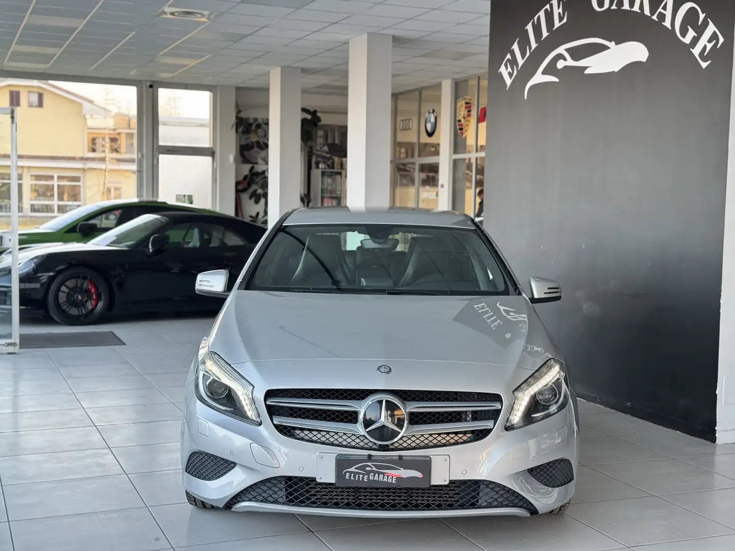 Mercedes-Benz A 180 (benzina) Sport Automatica Led Cruise 145.000km Grigio - 2