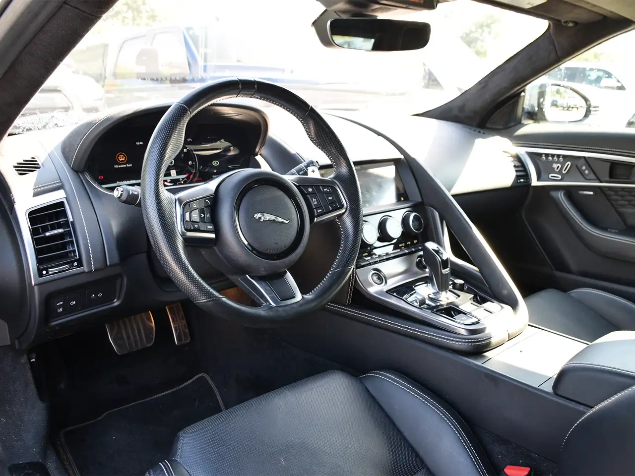 Jaguar F-Type снимка Jaguar F-Type