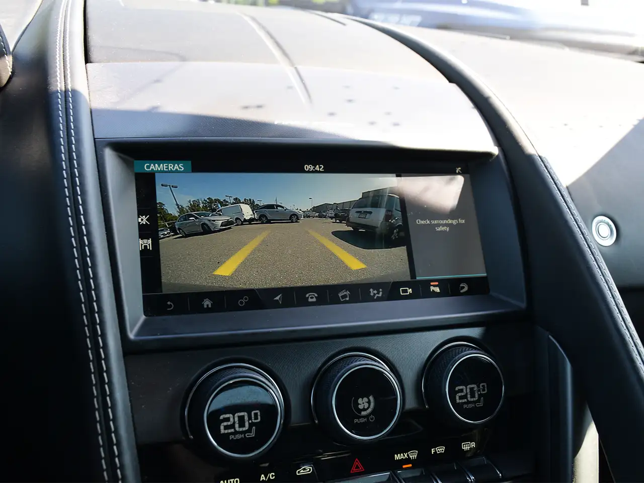 Jaguar F-Type снимка Jaguar F-Type