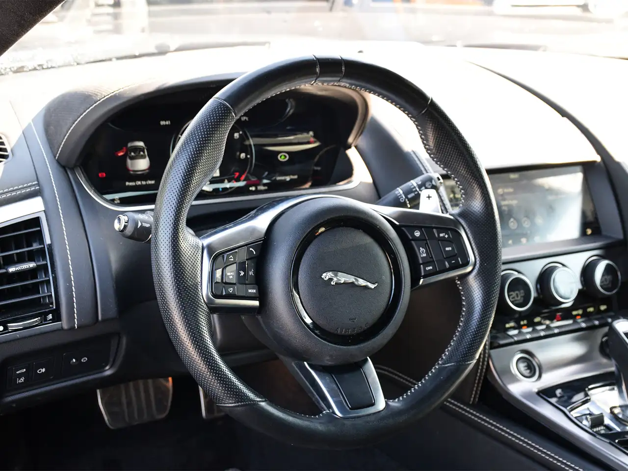 Jaguar F-Type снимка Jaguar F-Type