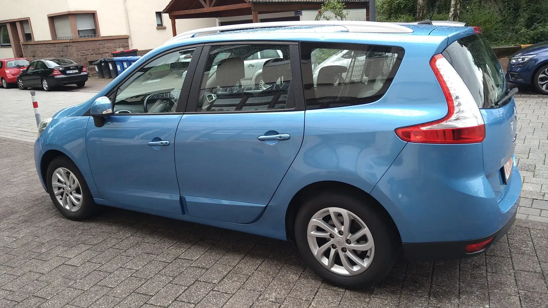 Renault Grand Scenic 1,5 dCi  110  7- Sitze Bleu - 2