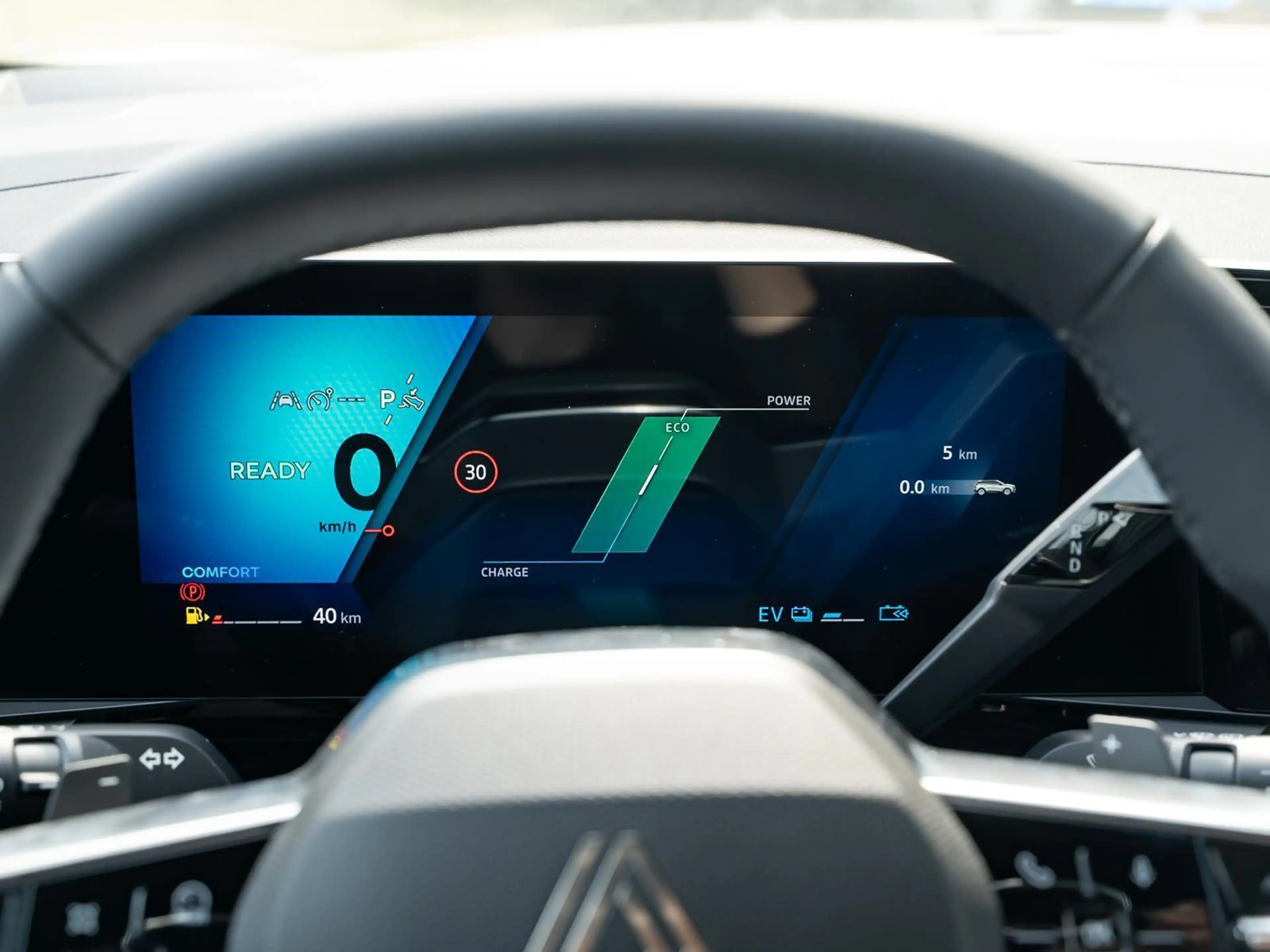 Renault Austral Techno Full Hybrid E-Tech 200 NAVI SHZ — photo 14