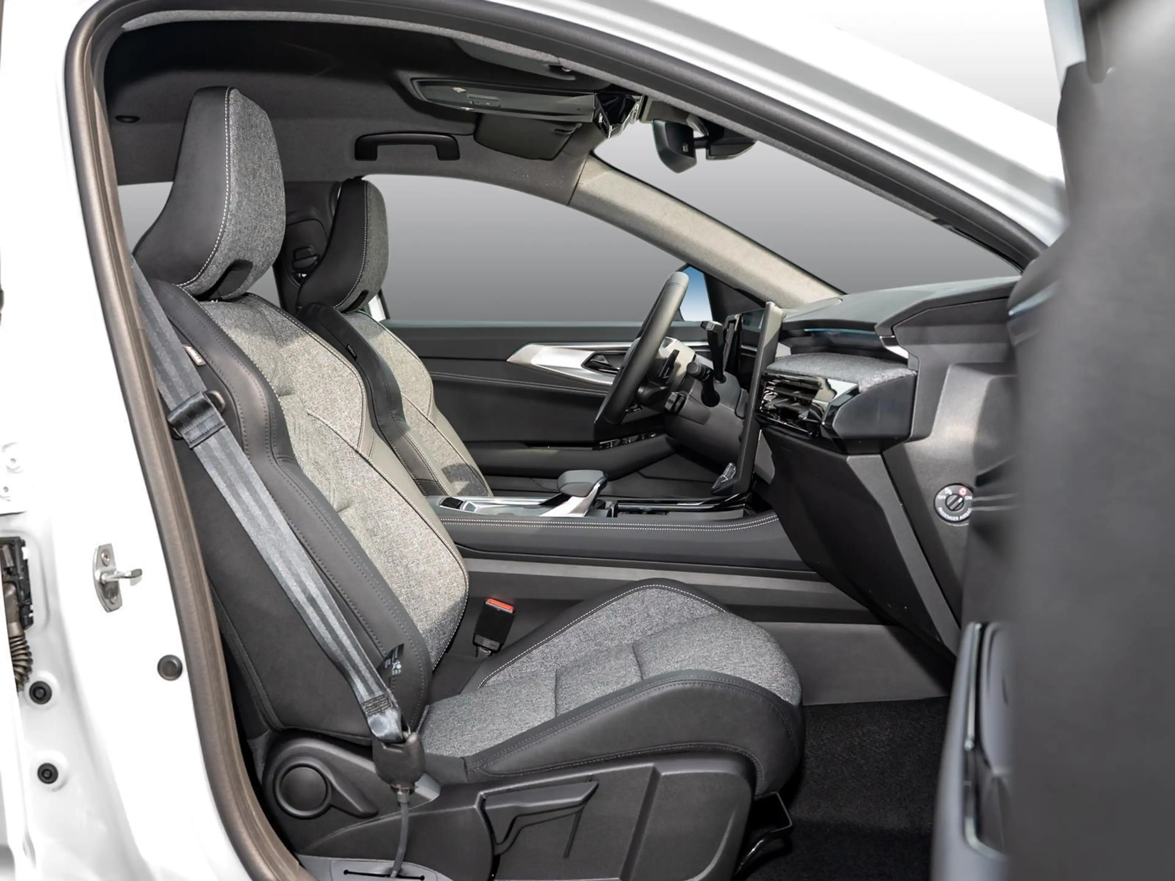 Renault Austral Techno Full Hybrid E-Tech 200 NAVI SHZ — photo 4