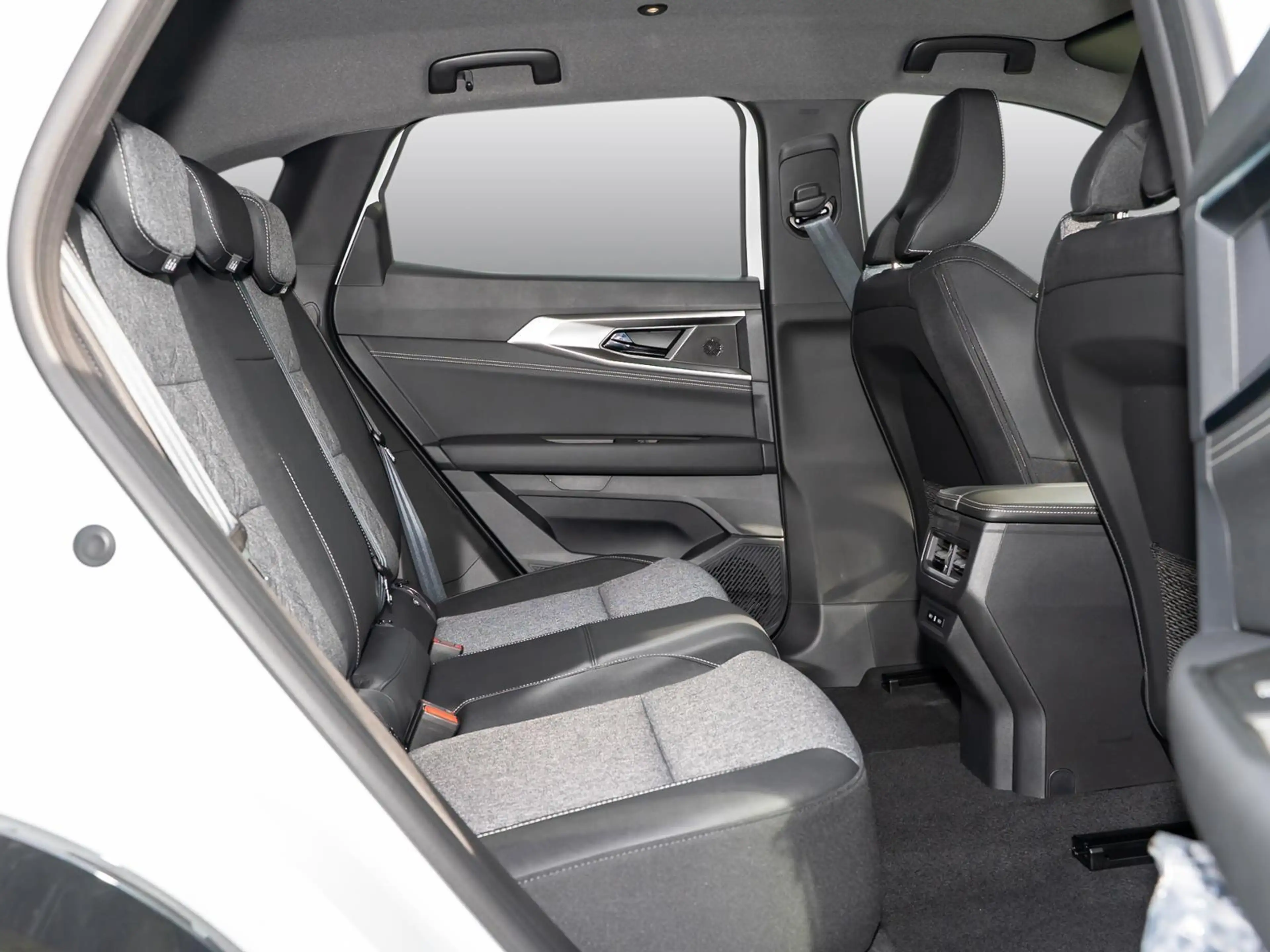 Renault Austral Techno Full Hybrid E-Tech 200 NAVI SHZ — photo 3