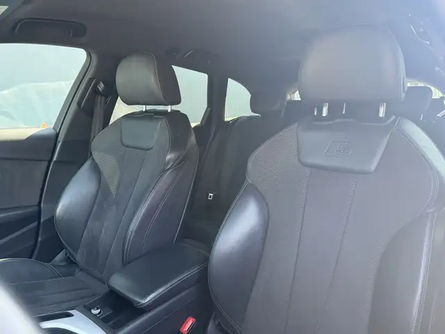 Audi S4 view 5