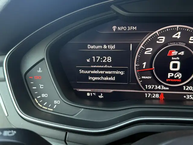 Audi S4 view 23
