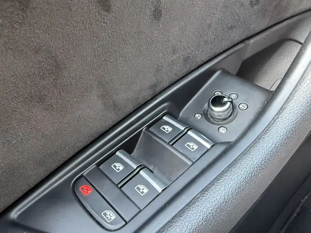 Audi S4 view 16