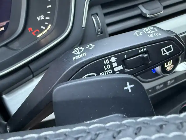 Audi S4 view 25
