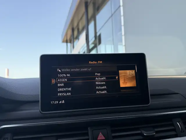 Audi S4 view 30