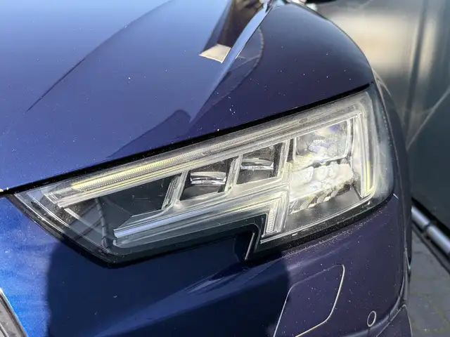 Audi S4 view 12