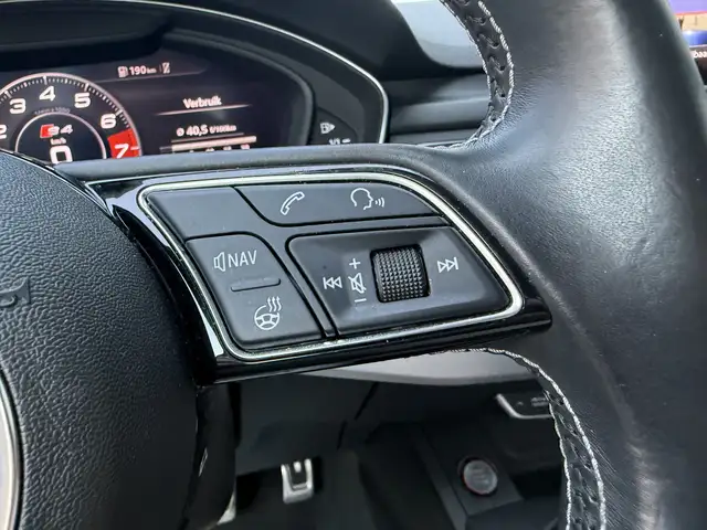 Audi S4 view 24