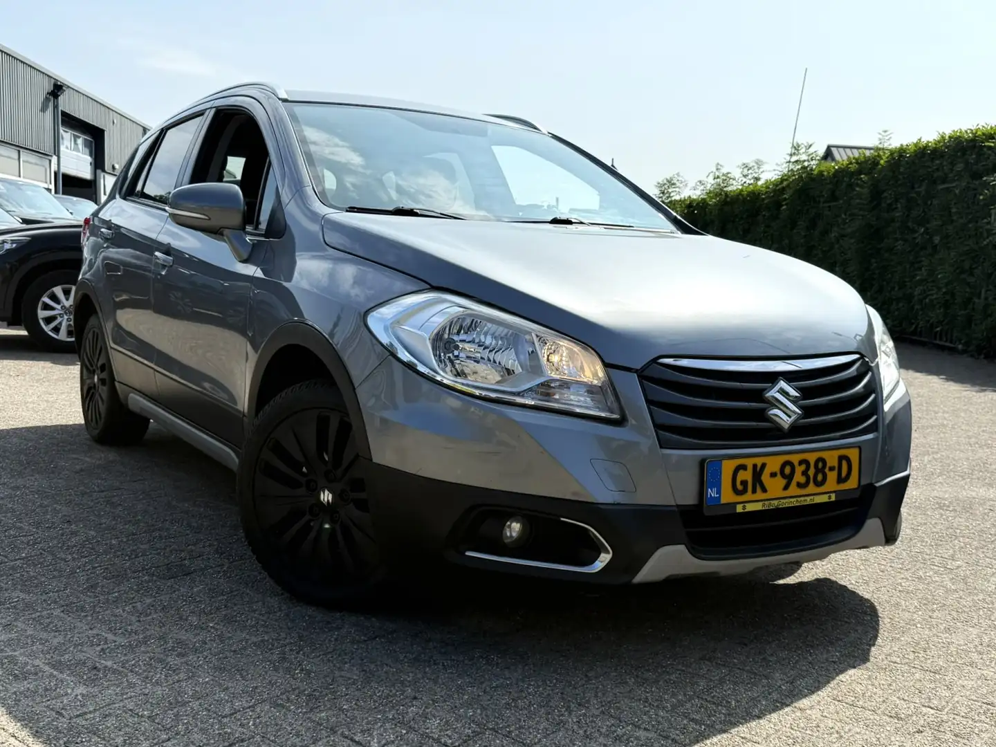 Suzuki SX4 S-Cross 1.6 AUTOMAAT EXCLUSIVE ST.VERWARM/CLIMATE/LMV/PDC Grijs - 2