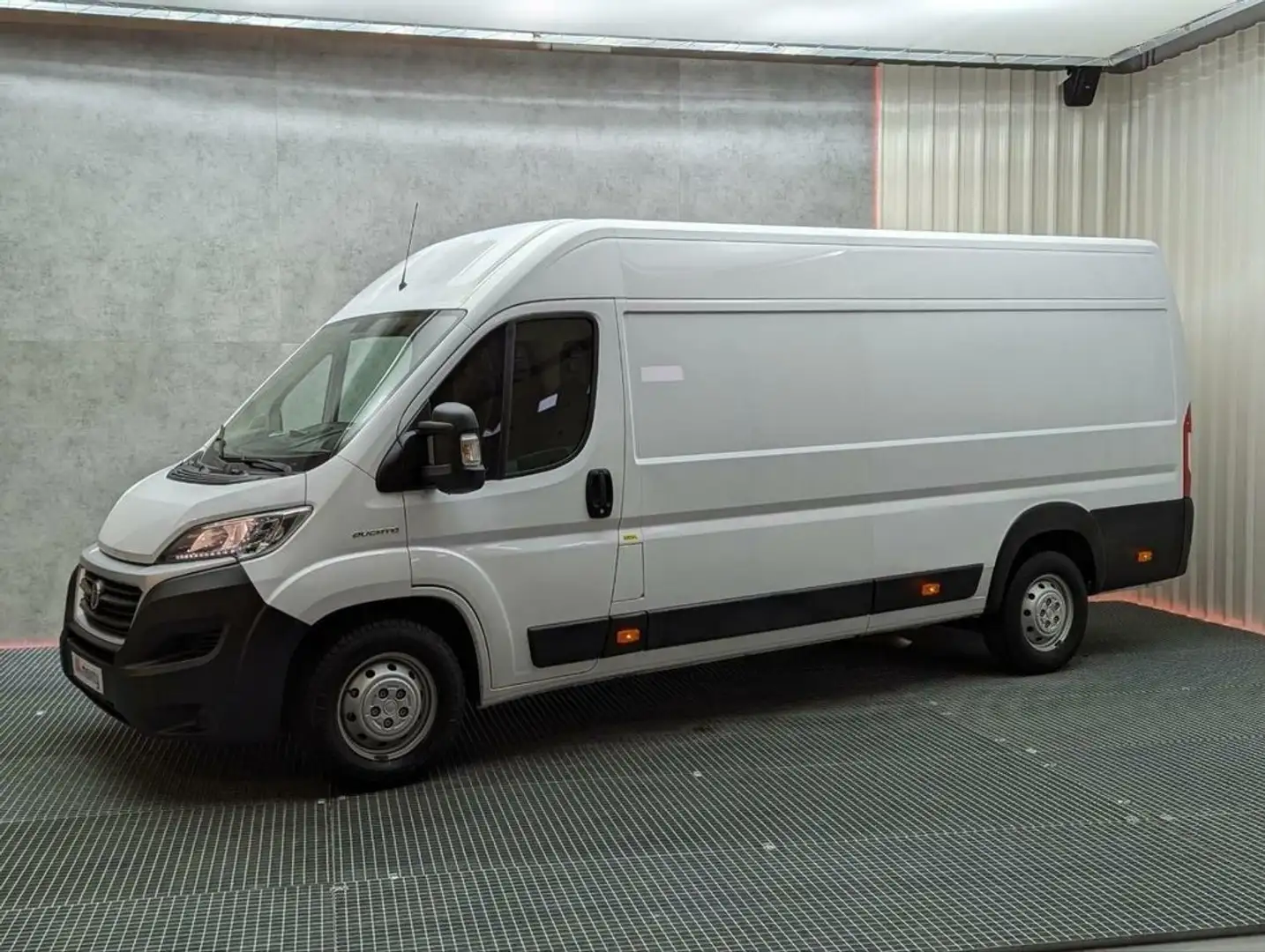 Fiat Ducato MAXI FURGON 2.3MJET 140CV L4 H2 PACK PRO Weiß - 1