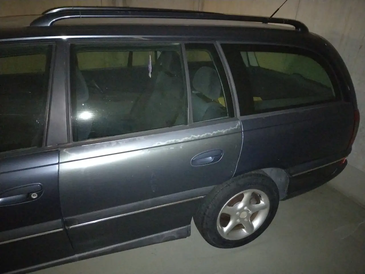 Opel Omega Caravan 2.0 16V CD, foto 3