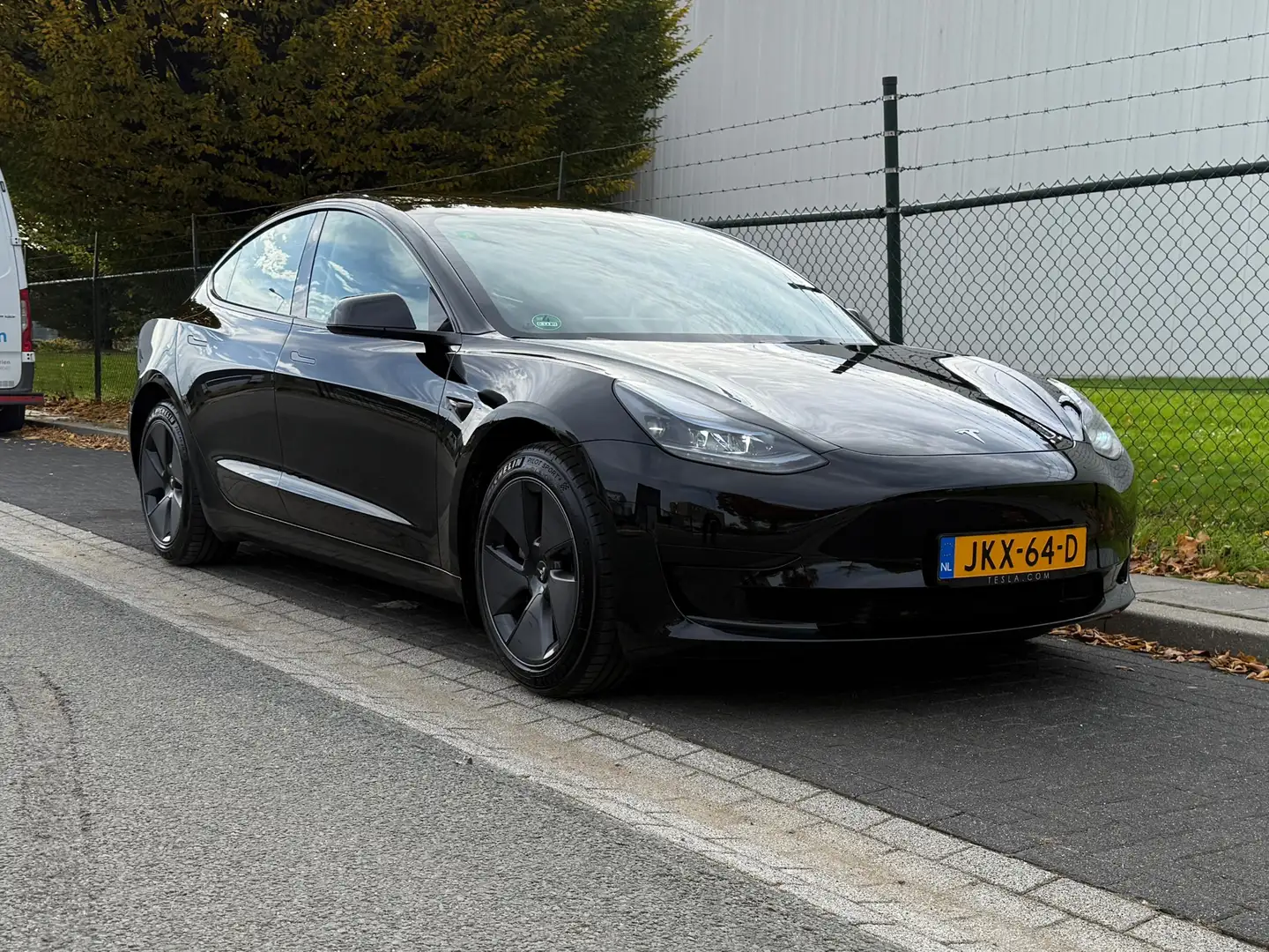 Tesla Model 3 Standard RWD Plus 60 kWh Enhanced Autopilot Zwart - 2