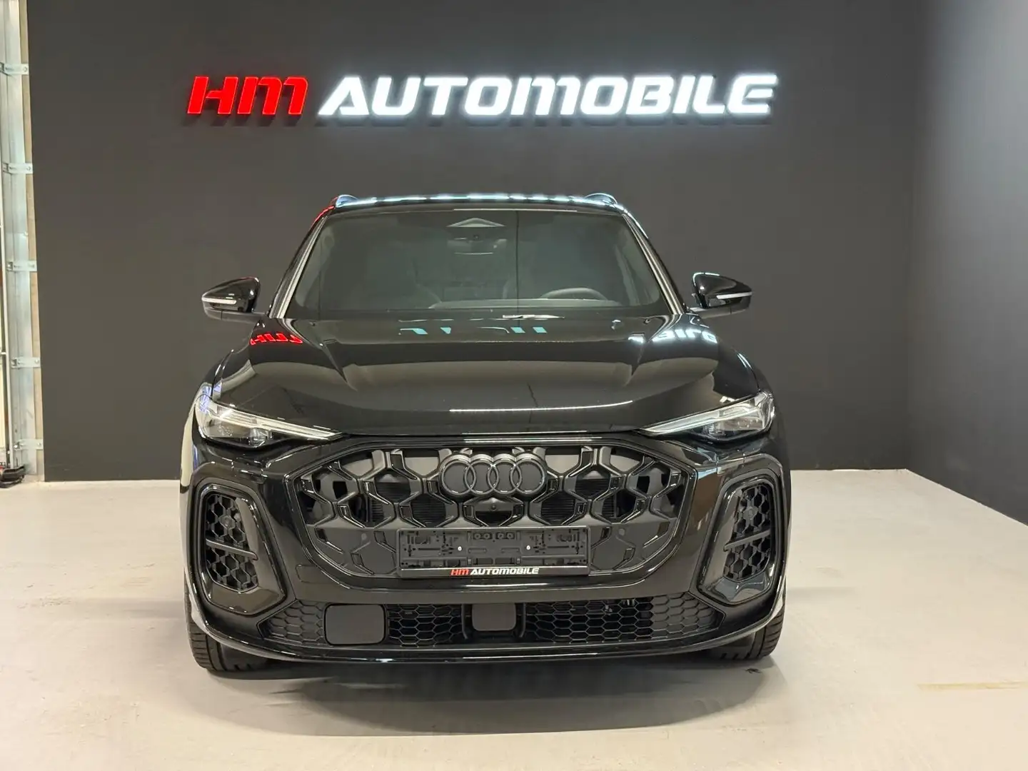 Audi Q5 TDI S quattro/21"/TECH PRO/MMI PRO/B&O/LUFT Černá - 2