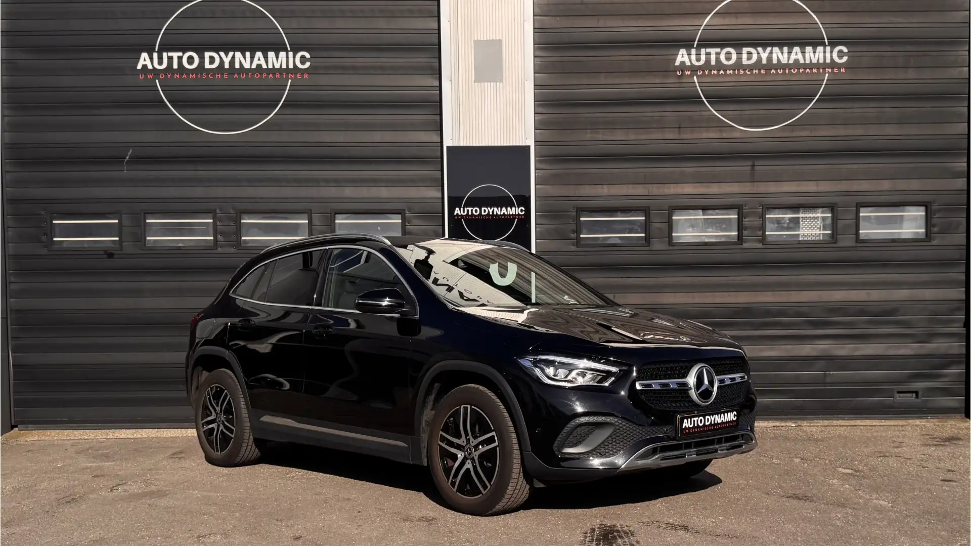 Mercedes-Benz GLA 250 e Luxury Line Plug in Hybr | Widescreen | Navi | C Zwart - 2