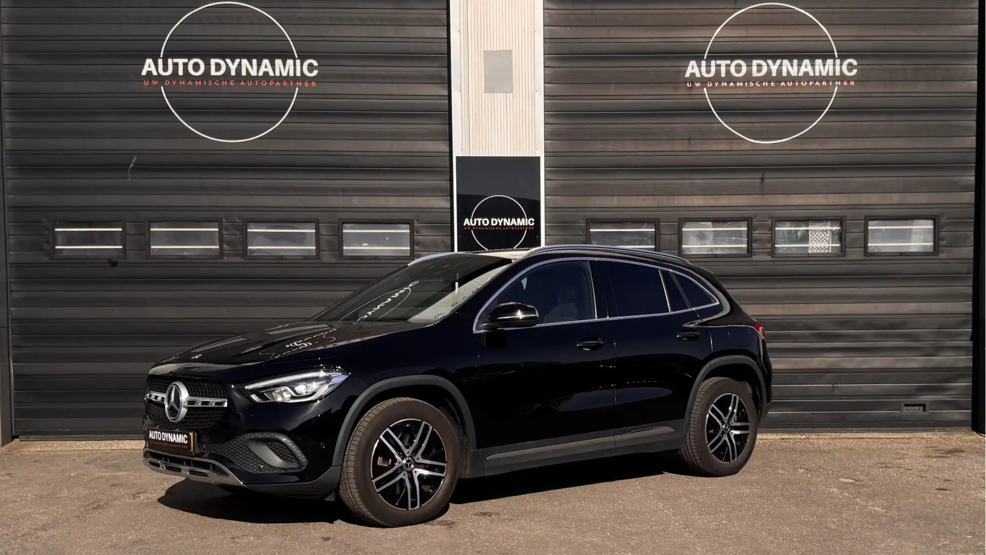 Mercedes-Benz GLA 250 e Luxury Line Plug in Hybr | Widescreen | Navi | C Zwart - 1