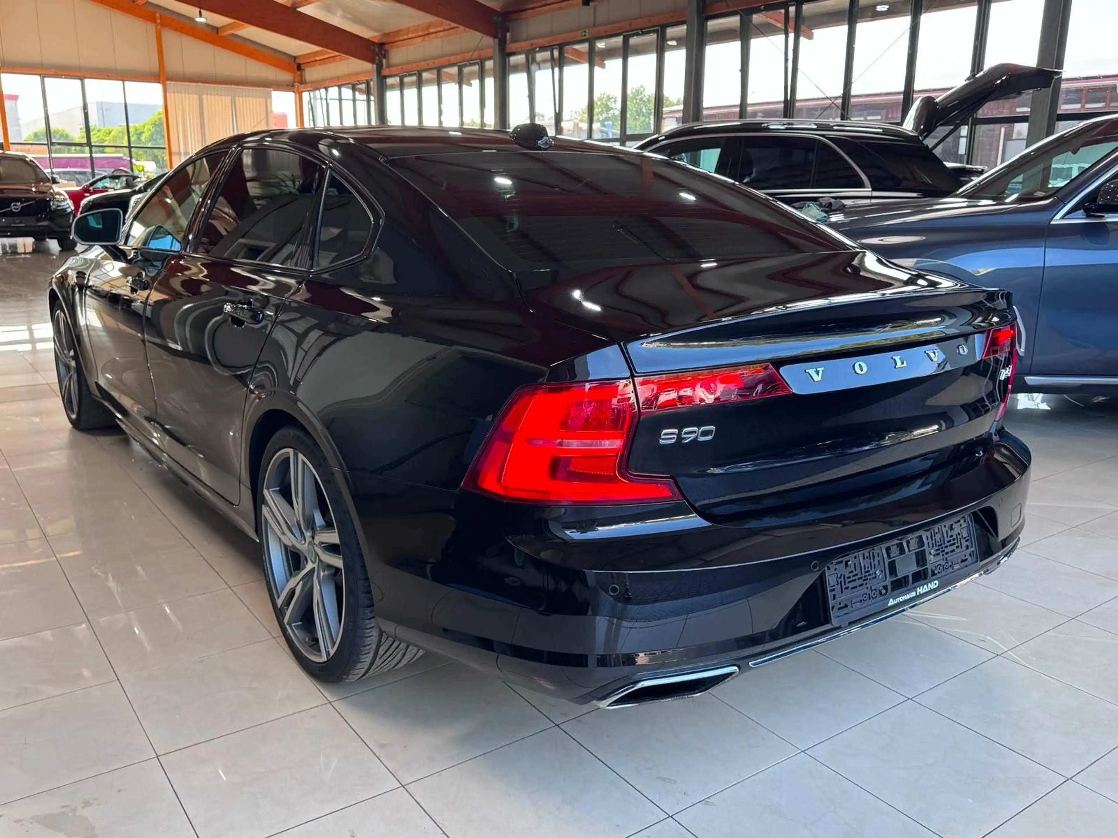Volvo S90 *LONG*T5*AWD*PANO*R-DESIGN*LED*ACC*ONYX* — photo 8