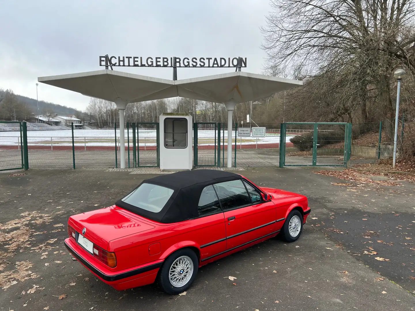 BMW 318 318i Rood - 2
