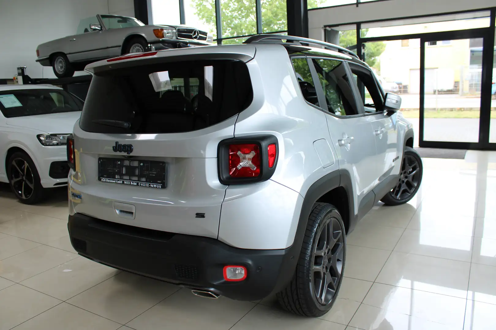 Jeep Renegade NEUES MODELL PLUG-IN HYBRID AUT S 241PS NUR 292KM* Silber - 2
