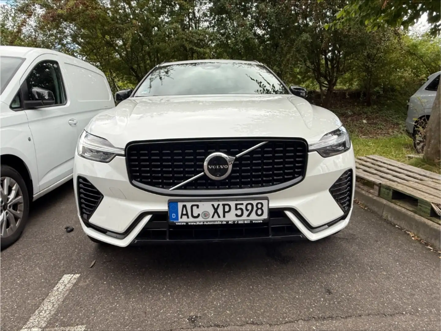 Volvo XC60 Plus Dark Recharge Plug-In Hybrid AWD T8 Twin Engi Bianco - 2