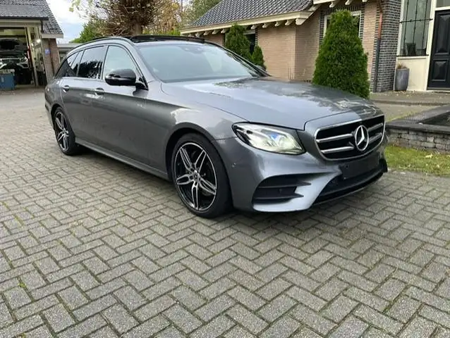 Mercedes-Benz E 220 Estate d AMG LINE PANORAMADAK NICHT WIDESCREEN LED
