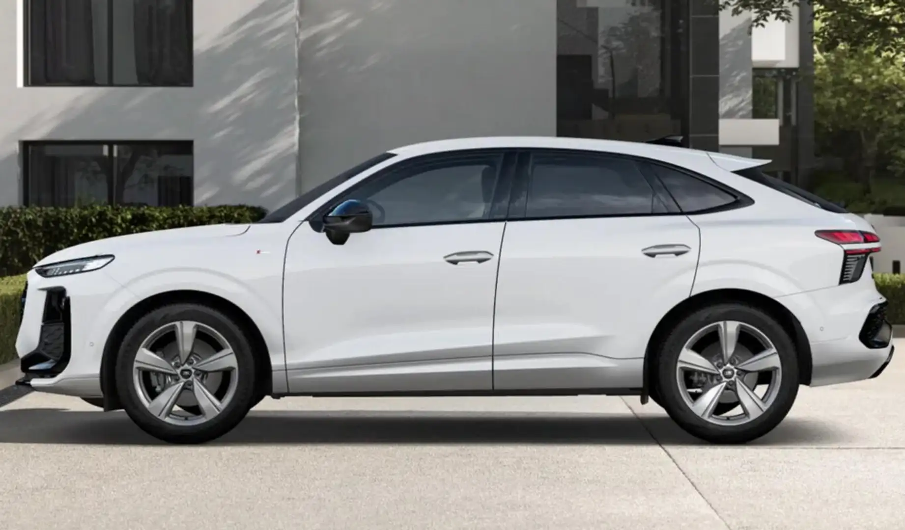 Audi Q3 Sportback quattro 2xS line Tech+ KlimaP PrivG 1... Weiß - 2