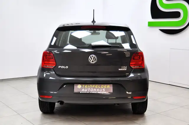 Volkswagen Polo view 6