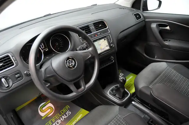 Volkswagen Polo view 9