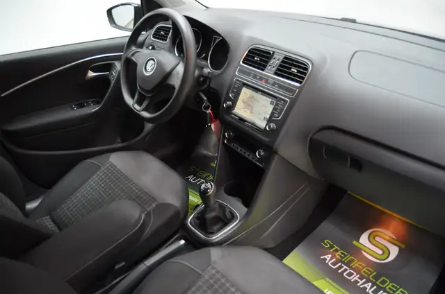 Volkswagen Polo view 10