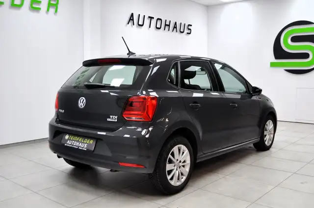 Volkswagen Polo view 7