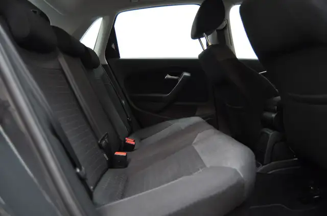 Volkswagen Polo view 14