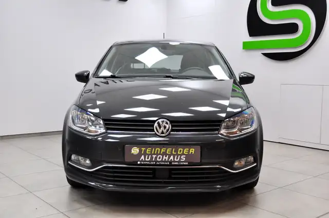Volkswagen Polo view 2