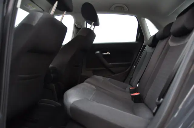 Volkswagen Polo view 13
