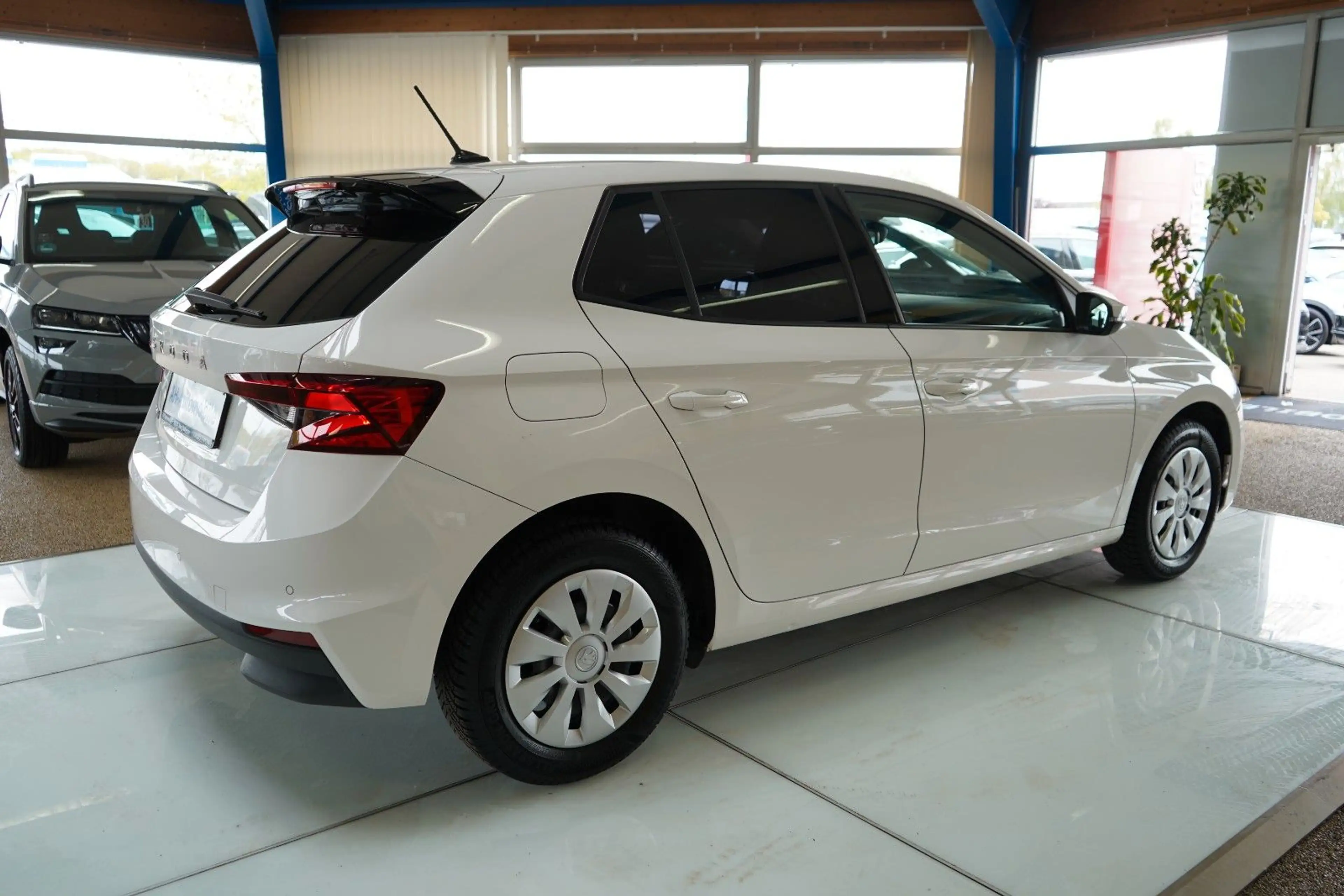 Skoda Fabia Essence KLIMA / TEMPOMAT / PDC / MWST — photo 4