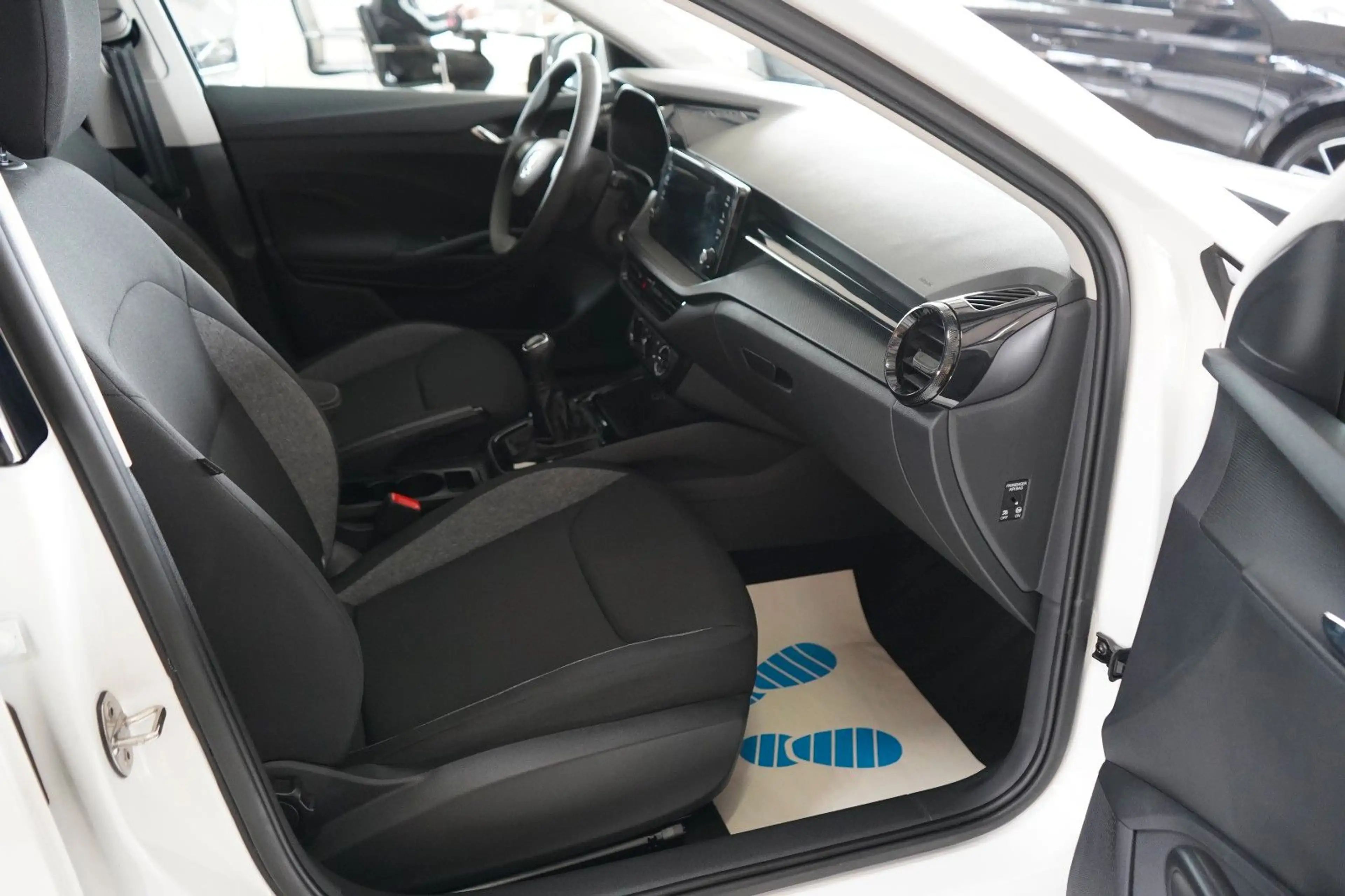 Skoda Fabia Essence KLIMA / TEMPOMAT / PDC / MWST — photo 8