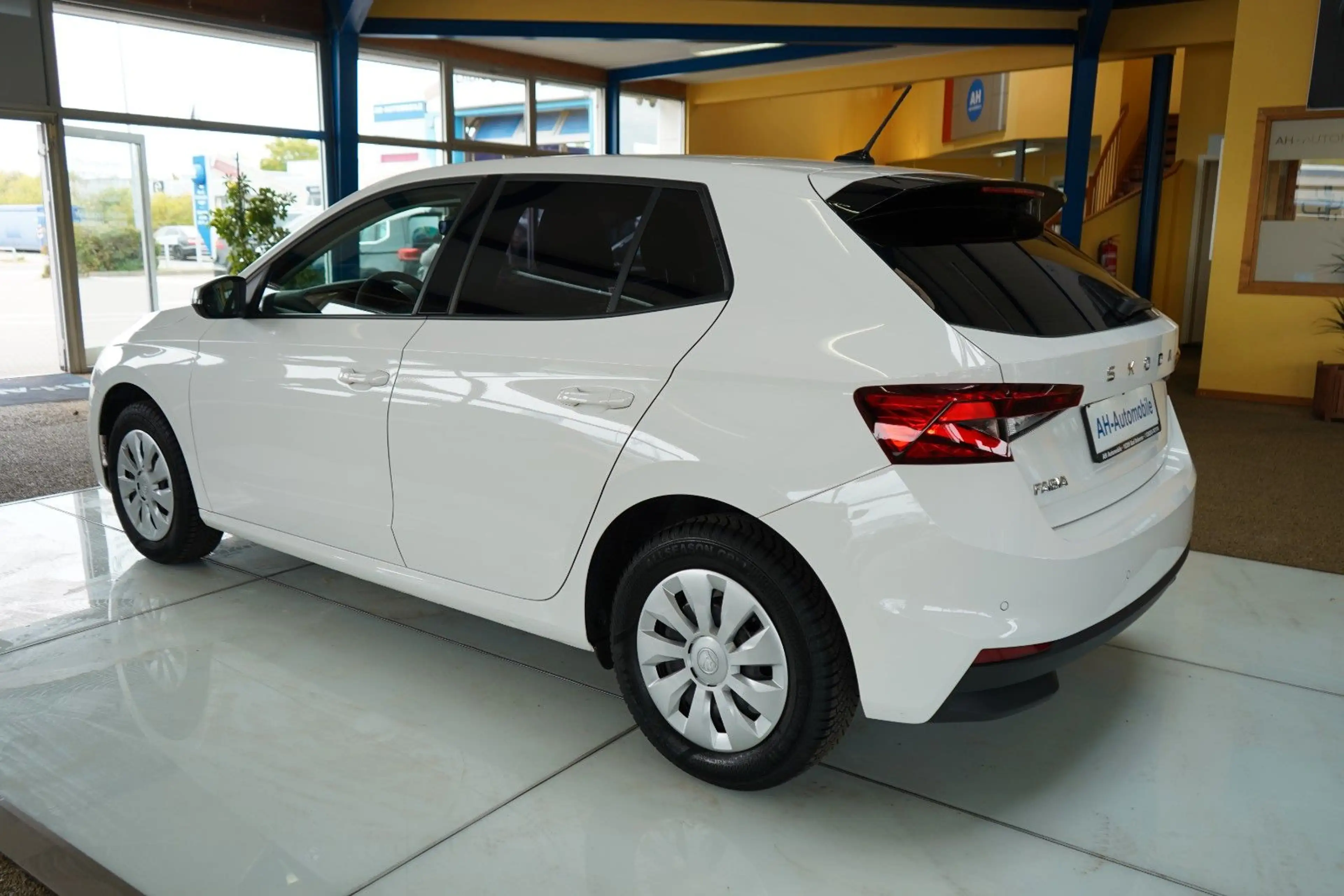 Skoda Fabia Essence KLIMA / TEMPOMAT / PDC / MWST — photo 3