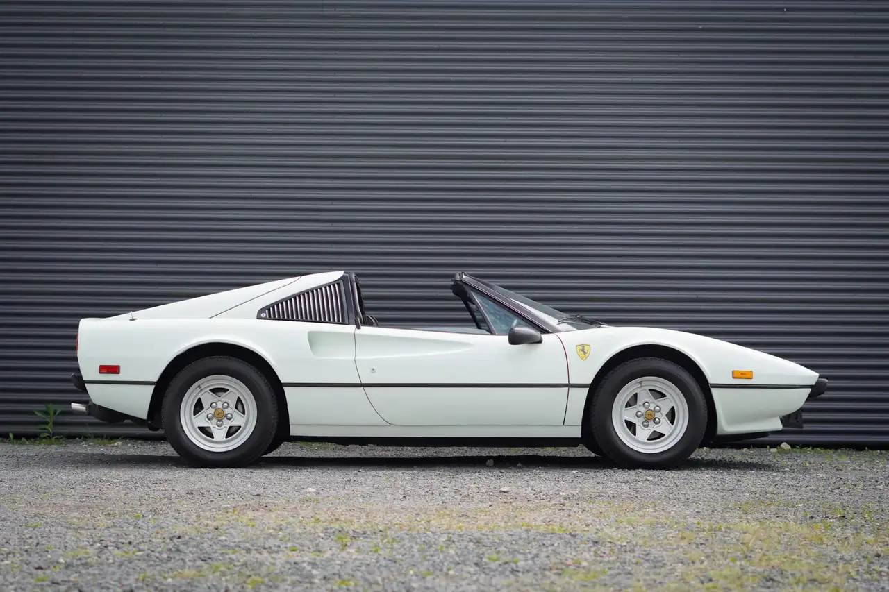 Ferrari 308 GTS Inj. / Targa, foto 3