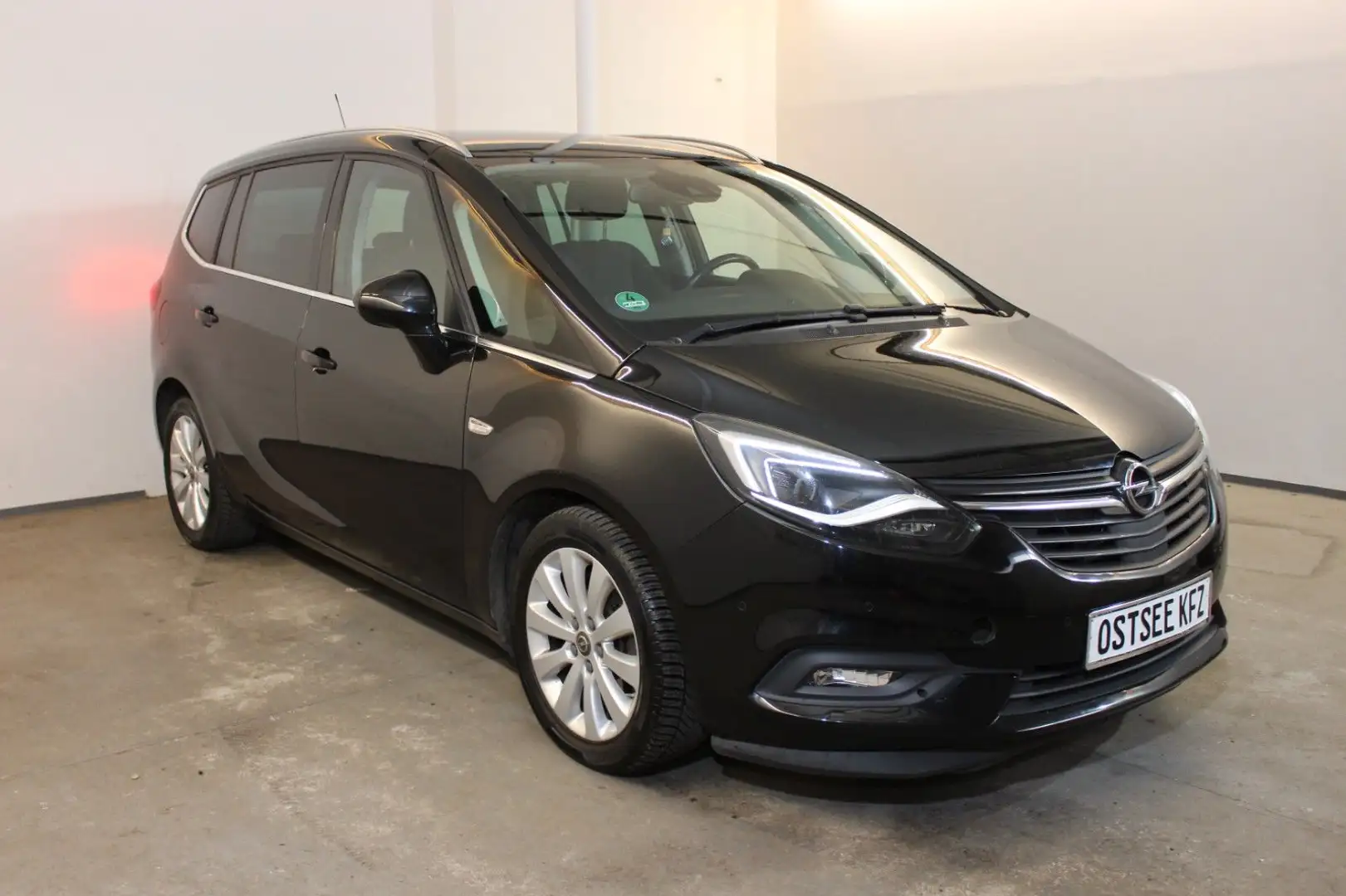 Opel Zafira C Innovation Tourer LED,Navi,PDC Schwarz - 1