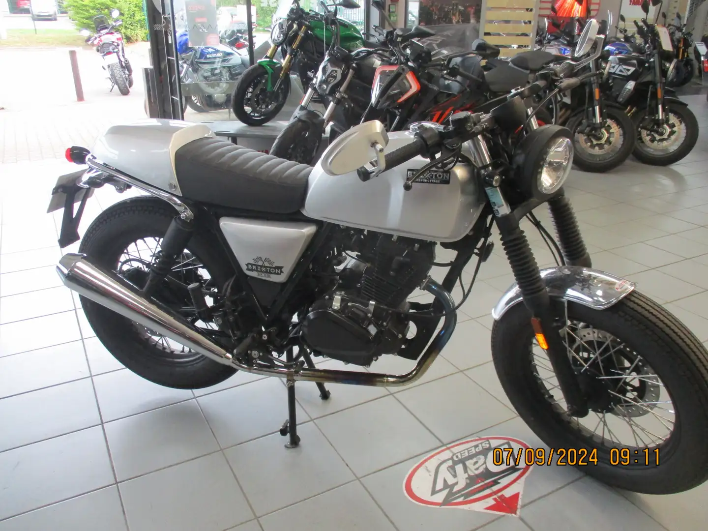 Brixton BX 125 Plateado - 2
