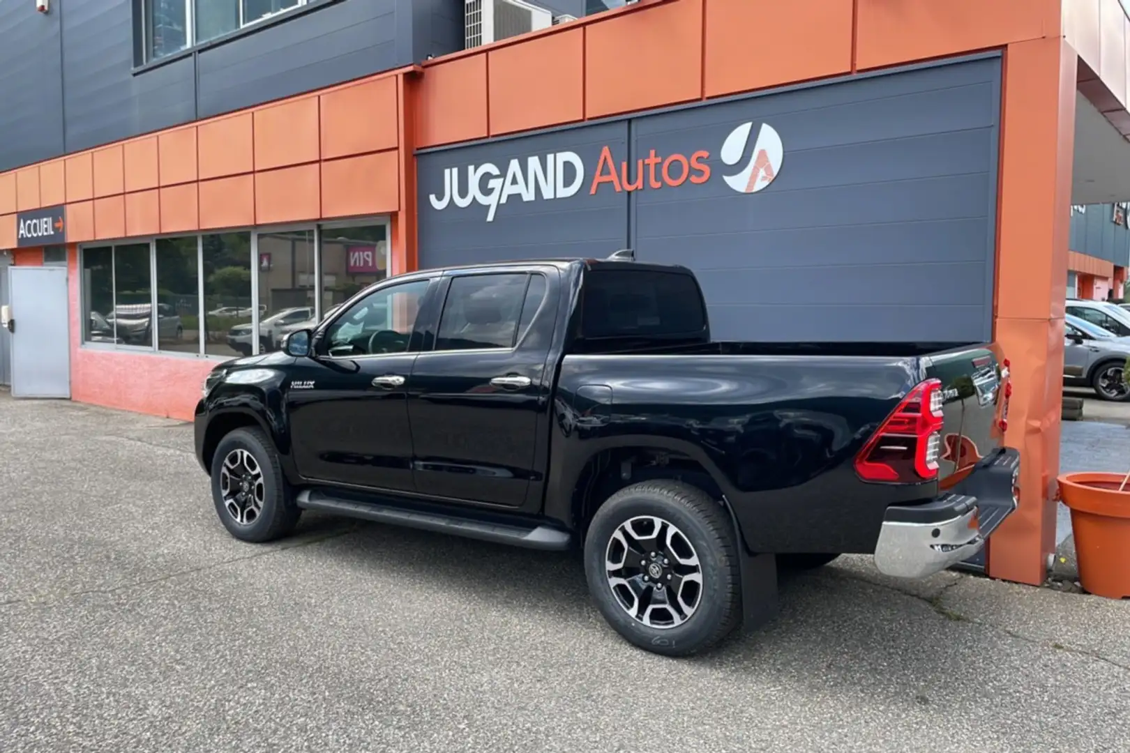 Toyota Hilux 2.8 D4-D 204 BVA EXECUTIVE 4PL Noir - 2