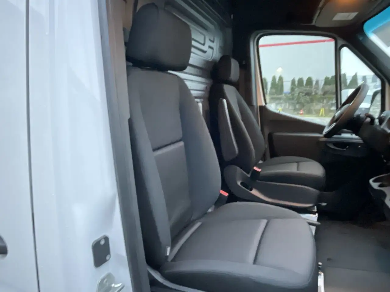 Mercedes-Benz Sprinter снимка Mercedes-Benz Sprinter
