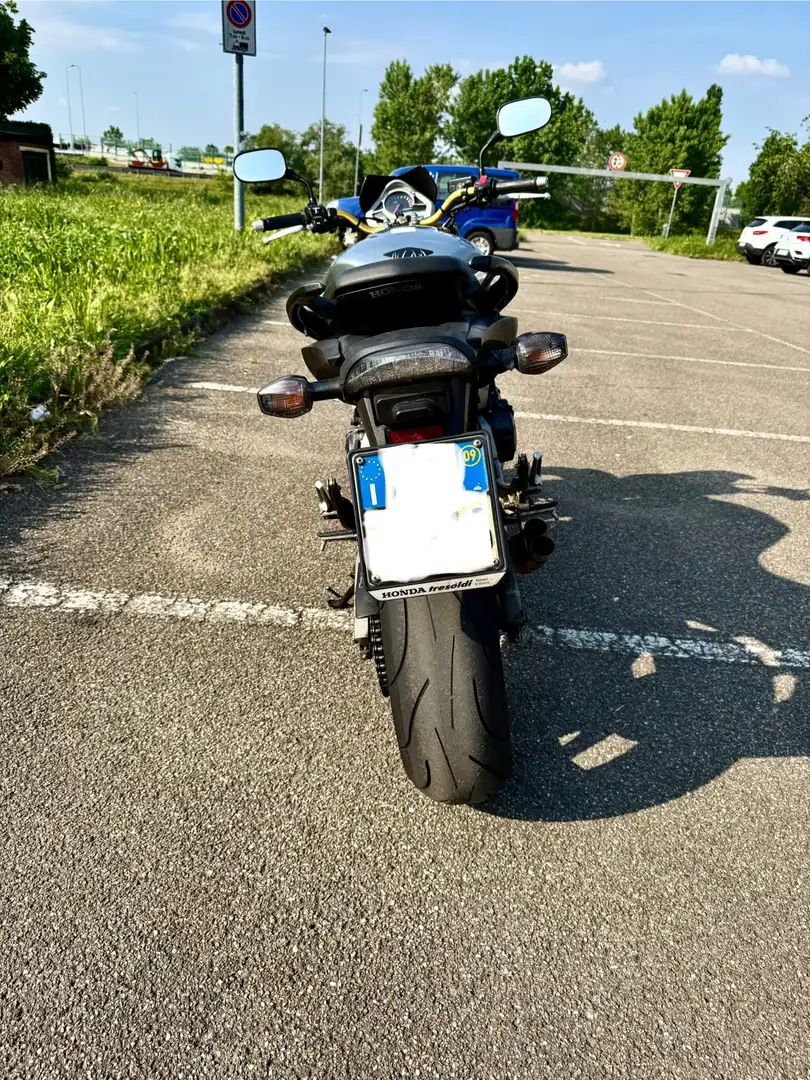 Honda Hornet Šedá - 2