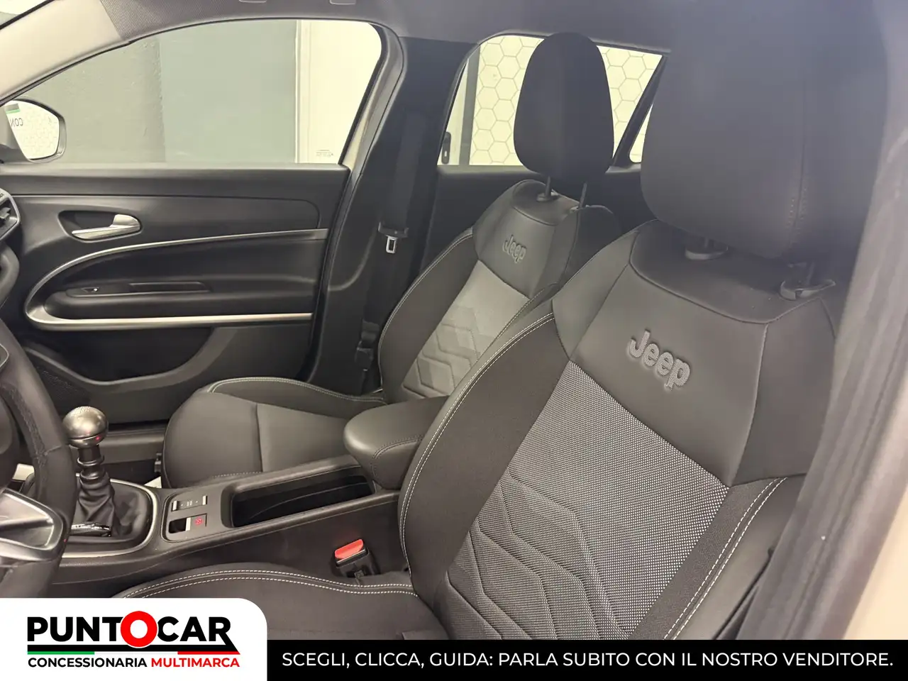 Jeep Avenger 1.2 Turbo Summit 11