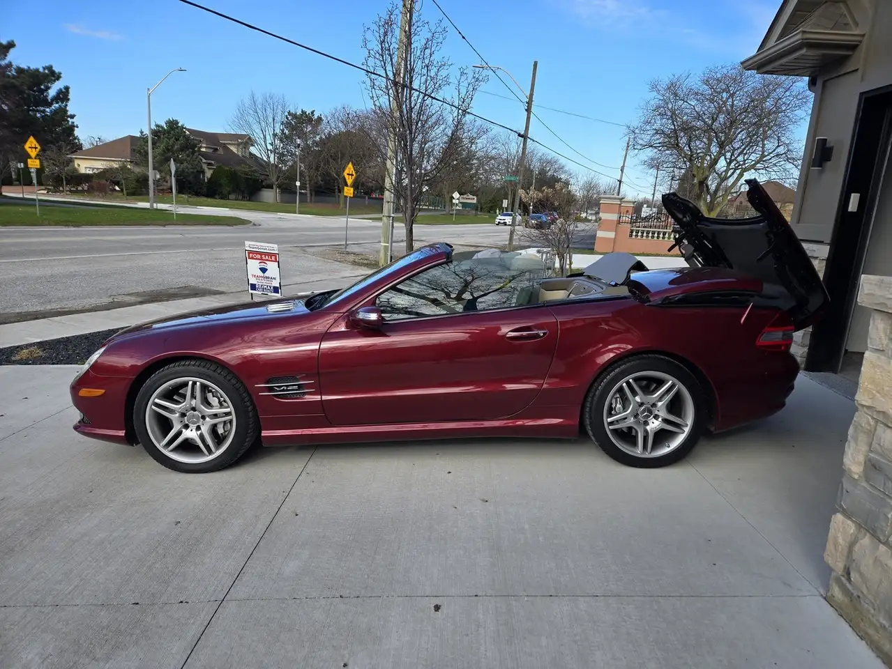 Mercedes-Benz SL снимка Mercedes-Benz SL