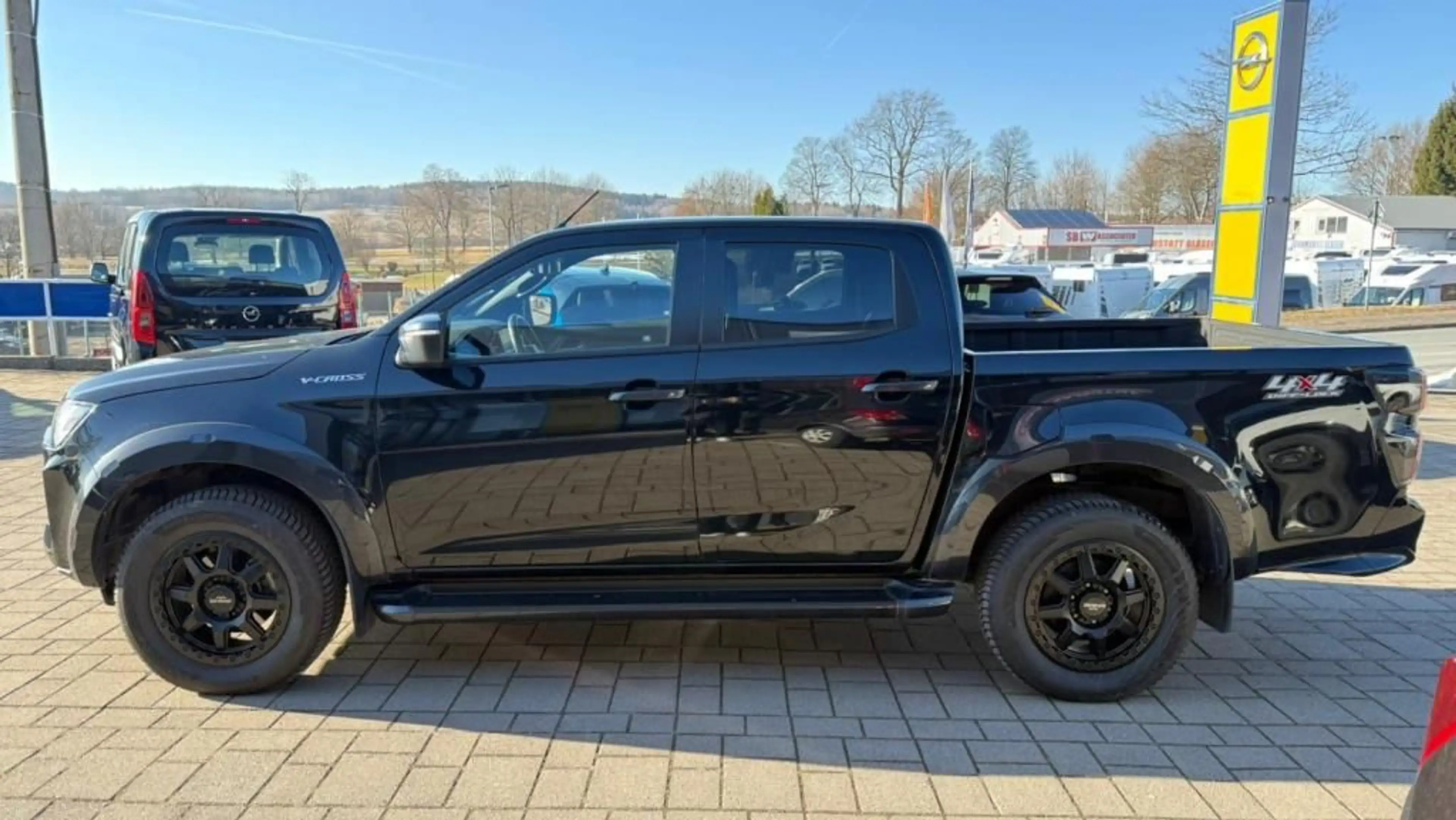 Isuzu D-Max Double Cab V-Cross Klimaautomatik+Kamera+L — photo 8